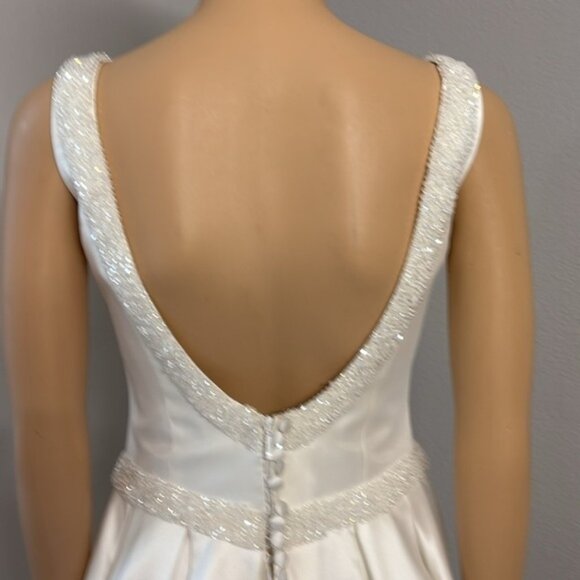 Narin Moda Simple Chic Wedding Dress  A-line Size 8 - Picture 7 of 15